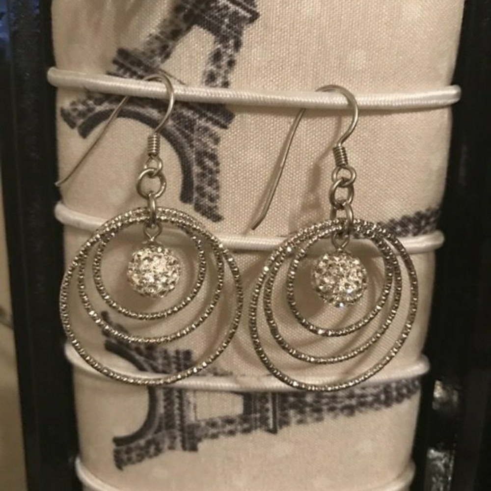 White Gold diamond cut earrings - Picture 1 of 6
